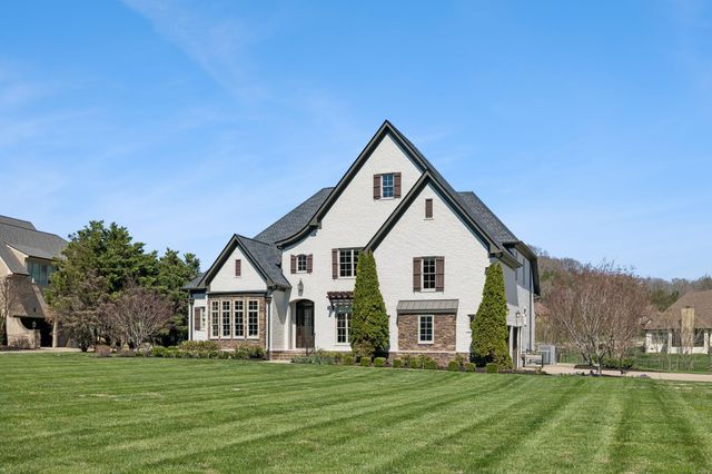 5016 Buds Farm Ln, Franklin, TN 37064