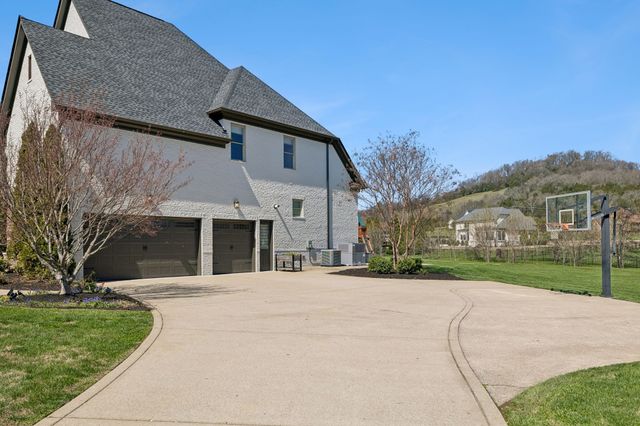 5016 Buds Farm Ln, Franklin, TN 37064