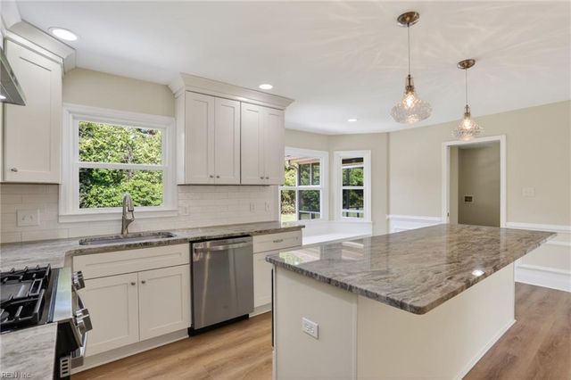 659 Fox Grove CT W, Virginia Beach, VA 23464