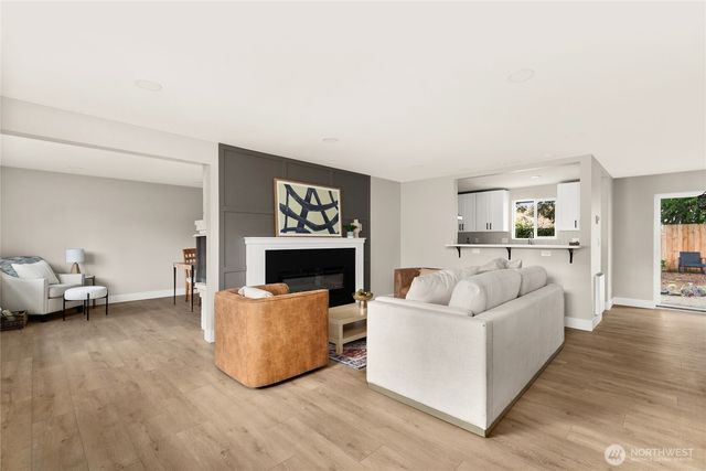 1402 N 136th Street, Seattle, WA 98133