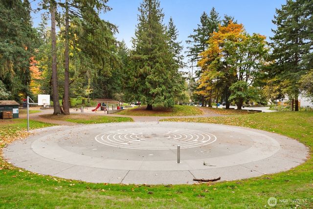 1402 N 136th Street, Seattle, WA 98133