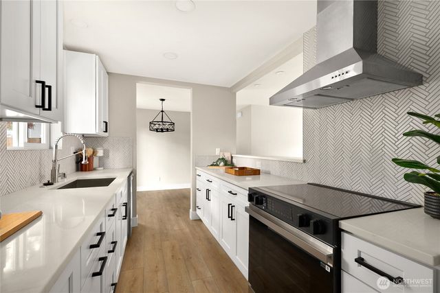 1402 N 136th Street, Seattle, WA 98133