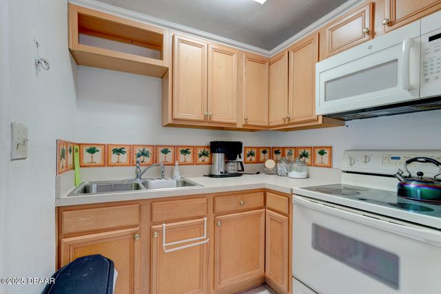 822 Vernon Street, Daytona Beach, FL 32114