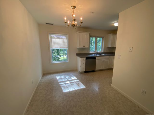 20 Orchard Street 303, Brookfield, CT 06804