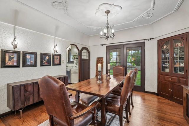 2517 N 96th STREET, Wauwatosa, WI 53226