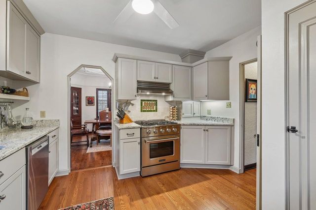2517 N 96th STREET, Wauwatosa, WI 53226