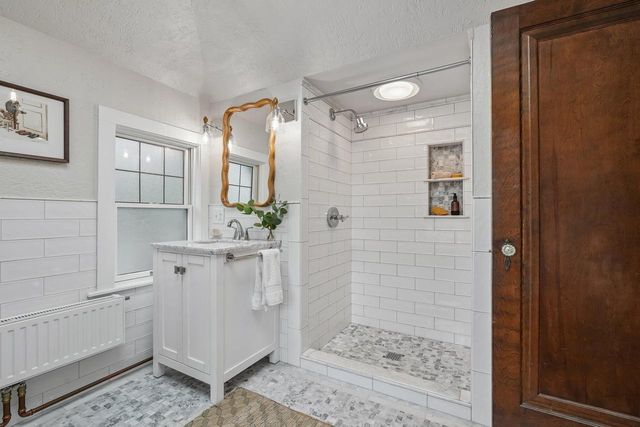 2517 N 96th STREET, Wauwatosa, WI 53226