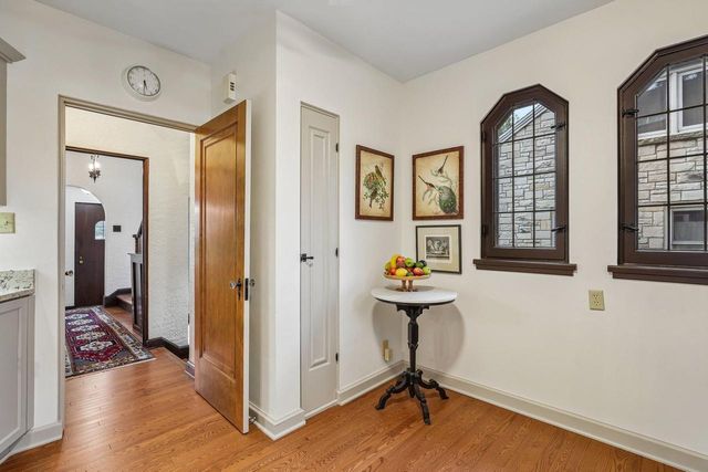 2517 N 96th STREET, Wauwatosa, WI 53226