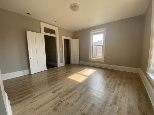 1011 10th STREET, Racine, WI 53403