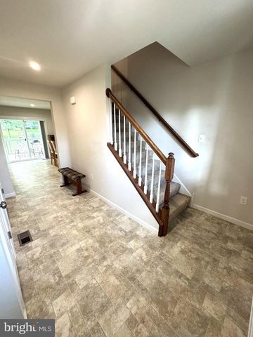 65 HILLSIDE DR, Lewistown, PA 17044