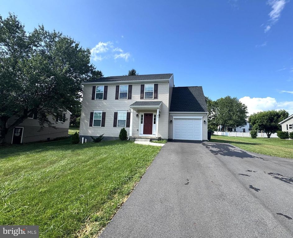 65 HILLSIDE DR, Lewistown, PA 17044