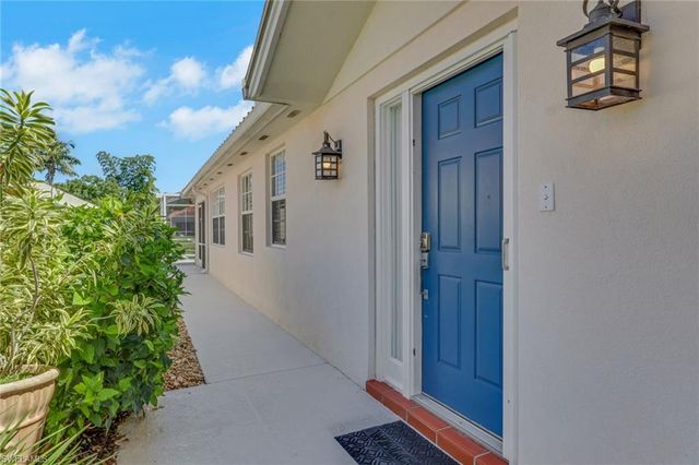 4577 Pasadena CT, Naples, FL 34109