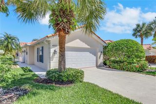 4577 Pasadena CT, Naples, FL 34109