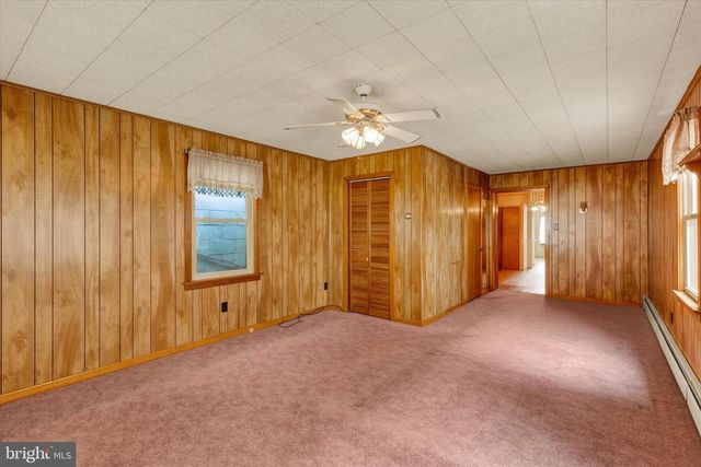 42 MARKET SQ, Manheim, PA 17545