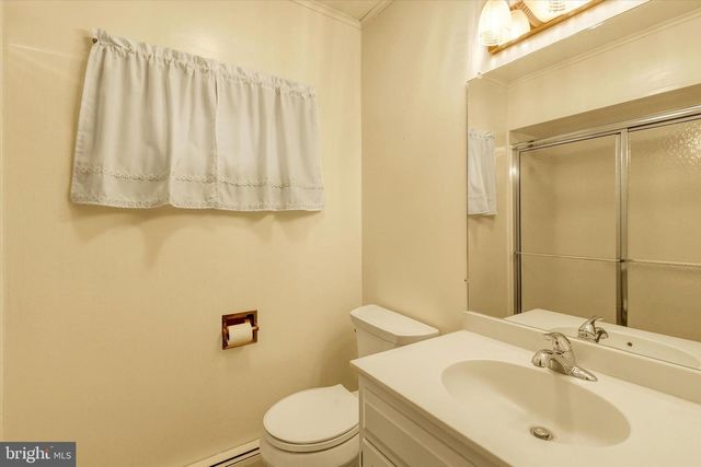 42 MARKET SQ, Manheim, PA 17545