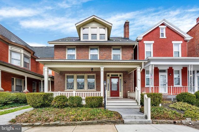 42 MARKET SQ, Manheim, PA 17545