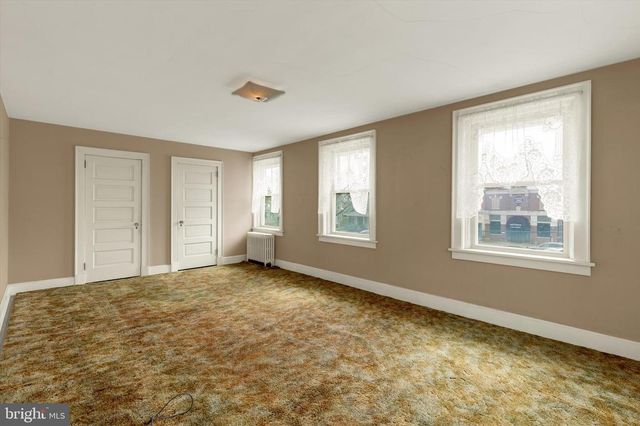 42 MARKET SQ, Manheim, PA 17545