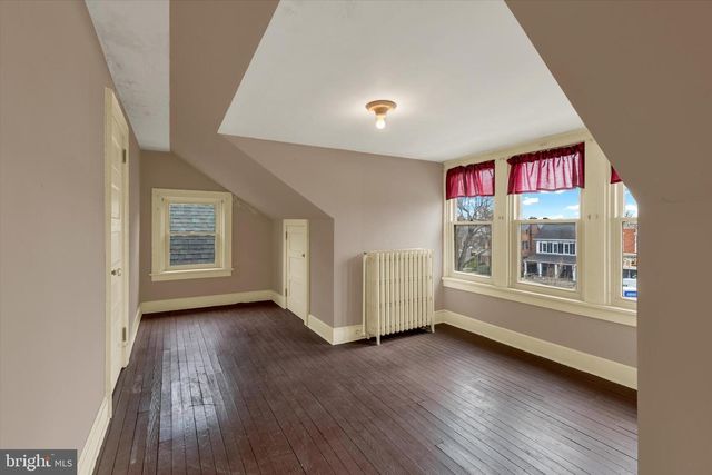 42 MARKET SQ, Manheim, PA 17545