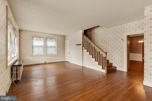 42 MARKET SQ, Manheim, PA 17545