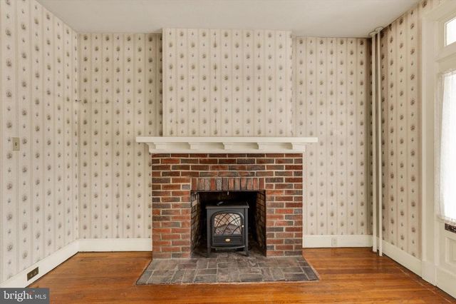 42 MARKET SQ, Manheim, PA 17545