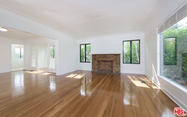 1242 S Hudson Avenue, Los Angeles, CA 90019