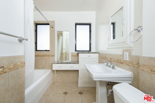 1242 S Hudson Avenue, Los Angeles, CA 90019