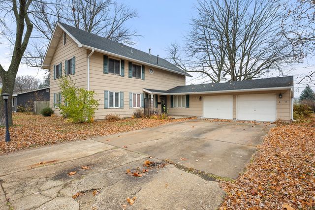 181 Tilton Park Drive, Dekalb, IL 60115