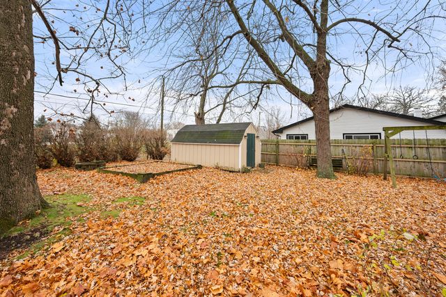 181 Tilton Park Drive, Dekalb, IL 60115