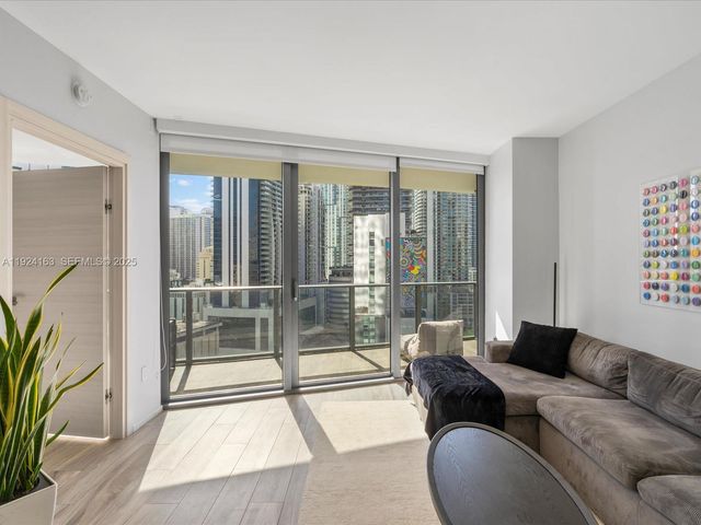 801 S Miami Ave 1603, Miami, FL 33130