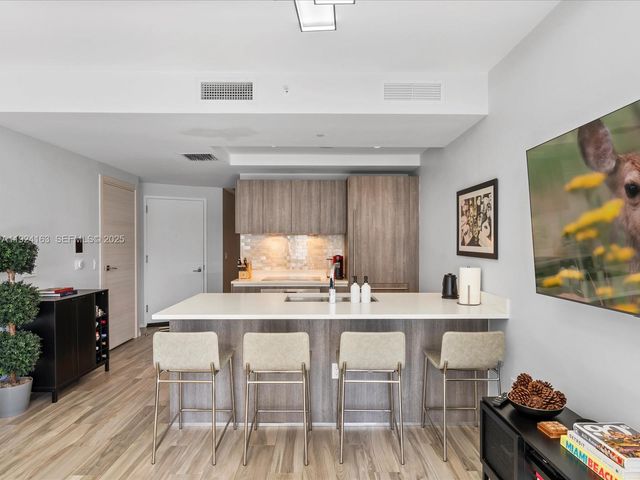 801 S Miami Ave 1603, Miami, FL 33130