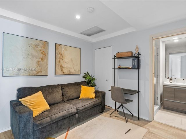 801 S Miami Ave 1603, Miami, FL 33130