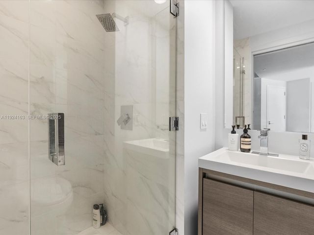 801 S Miami Ave 1603, Miami, FL 33130