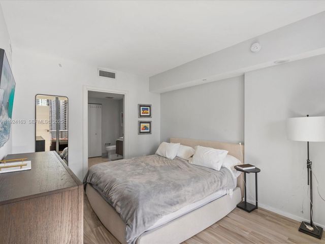 801 S Miami Ave 1603, Miami, FL 33130