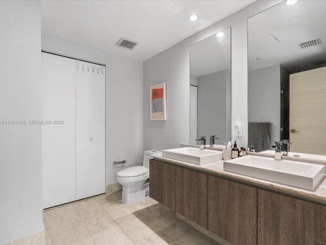 801 S Miami Ave 1603, Miami, FL 33130