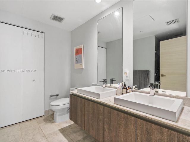 801 S Miami Ave 1603, Miami, FL 33130