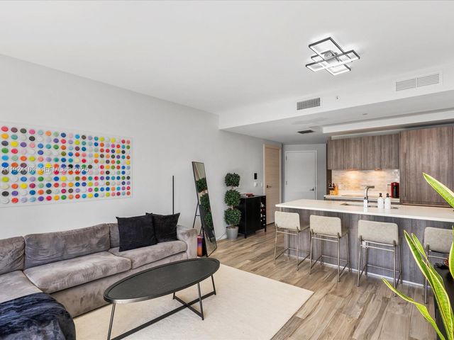 801 S Miami Ave 1603, Miami, FL 33130