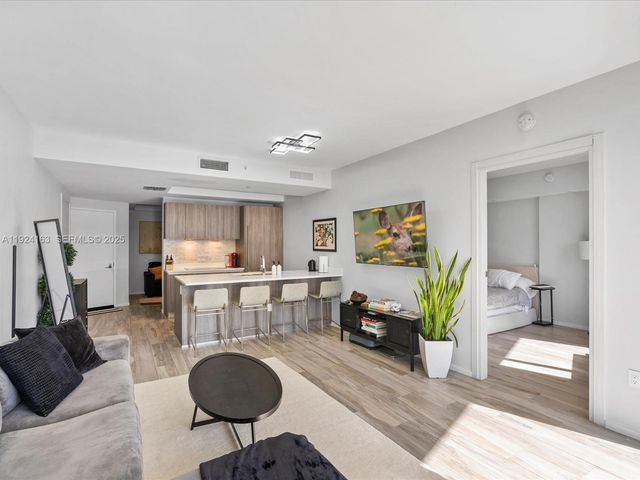 801 S Miami Ave 1603, Miami, FL 33130