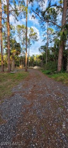 598 2nd ST SE, Naples, FL 34117