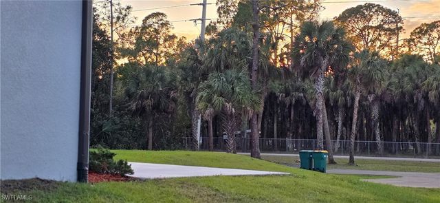 598 2nd ST SE, Naples, FL 34117