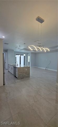 598 2nd ST SE, Naples, FL 34117