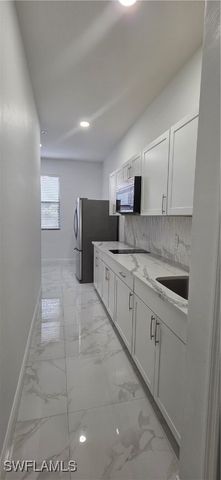 598 2nd ST SE, Naples, FL 34117