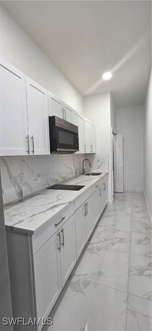 598 2nd ST SE, Naples, FL 34117