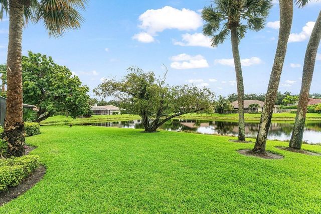 10158 SE Acorn Way, Jupiter, FL 33469