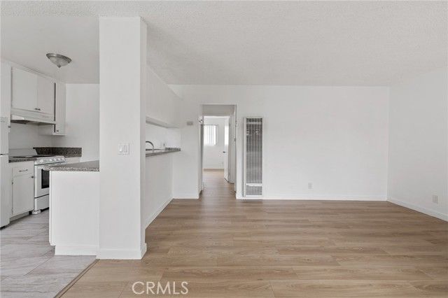 13040 Dronfield 25, Sylmar (los Angeles), CA 91342