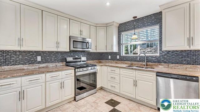 7175 Mountain Drive, Coolbaugh Twp, PA 18466