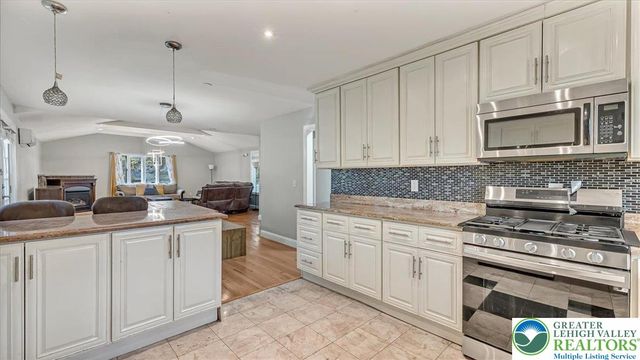 7175 Mountain Drive, Coolbaugh Twp, PA 18466