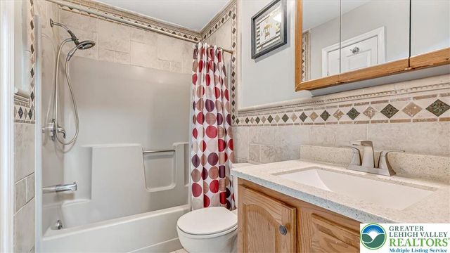 7175 Mountain Drive, Coolbaugh Twp, PA 18466