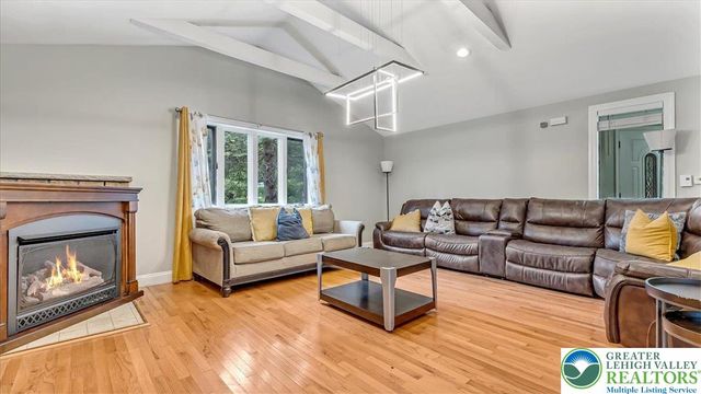 7175 Mountain Drive, Coolbaugh Twp, PA 18466
