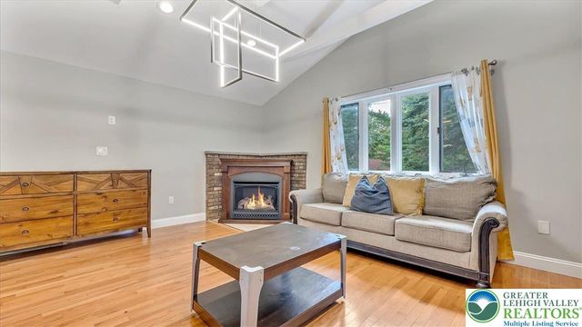 7175 Mountain Drive, Coolbaugh Twp, PA 18466