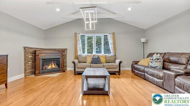 7175 Mountain Drive, Coolbaugh Twp, PA 18466
